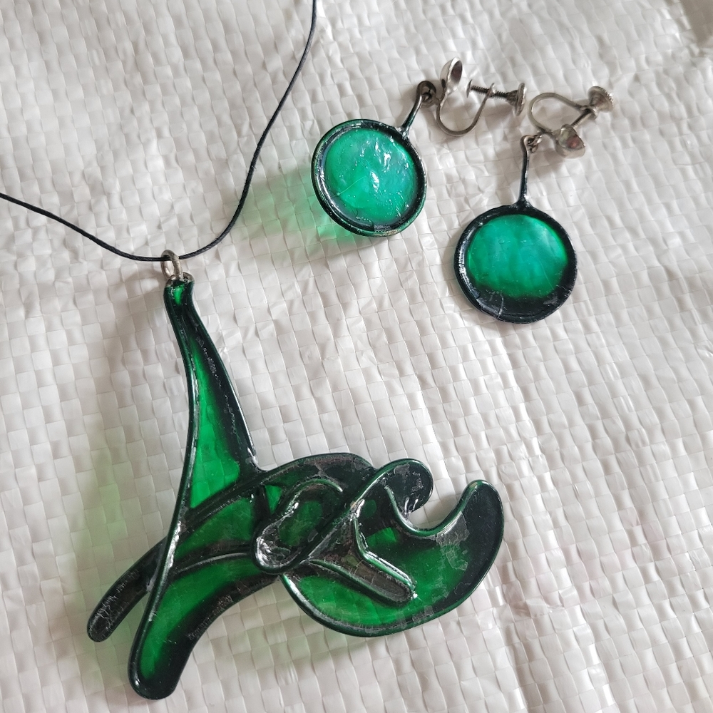Vintage green Chinese dipped necklace and earing set